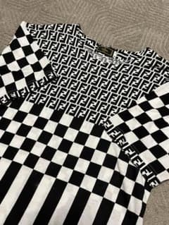 フェンディ　Tシャツ　Lサイズのサムネイル