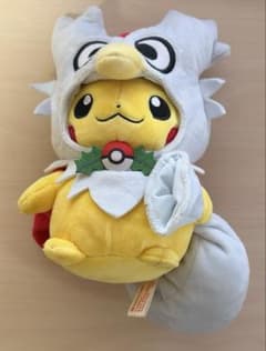 ポケモンセンター ぬいぐるみ デリバードのポンチョを着たピカチュウのサムネイル