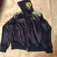 アディダスadidas 黒金 ジャージ パーカー付き。のサムネイル