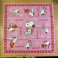 PEANUTS スヌーピー 大判ハンカチ ピンクハートデザイン 【未使用】のサムネイル