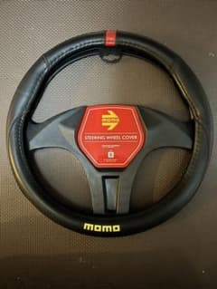 momo ステアリングホイールカバーのサムネイル