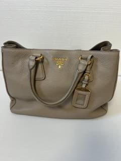 PRADA グレージュ レザー ハンドバッグのサムネイル