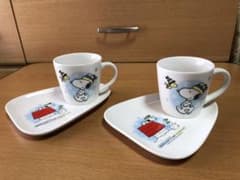 ケンタッキー　スヌーピー　カップ&ソーサー2脚のサムネイル