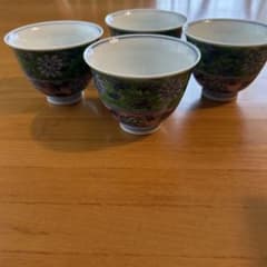 陶器製 花柄 ぐい飲み 4個セットのサムネイル