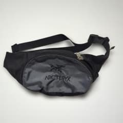 ARC’TERYX アーバンファニー グレー BEAMS別注 ウエスト　ポーチ アークテリクス beams別注 アーバンファニー ウエストポーチ グレー