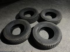 スタッドレスタイヤ　275/70/R16 4本セットのサムネイル