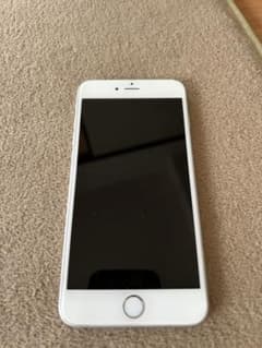 Apple iPhone 6 Plusシルバー 本体 16GBのサムネイル