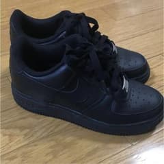 pitofu様専用  NIKE スニーカー 22.5のサムネイル