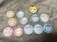 ちいかわ　刺繍缶バッジ　キーホルダー　セット売りのサムネイル