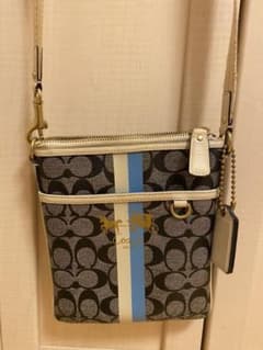 COACH コーチ ショルダーバッグのサムネイル