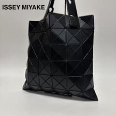 u24【極美品】イッセイミヤケ バオバオ ブラック 黒 トートバッグ