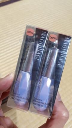 マキアージュ　リップグロスのサムネイル