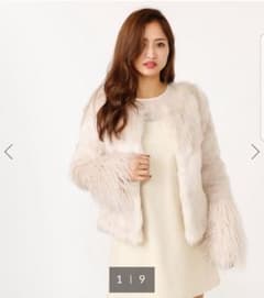 リエンダ　rienda Fauxファーショートコート　ベージュ　フェイクファーのサムネイル