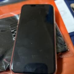 ihone11128GBレッドのサムネイル