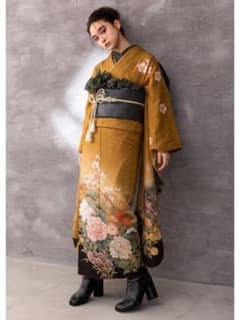 振袖フルセット 身丈171.5裄70.5 刺繍柄 山吹色 黒 成人式 振袖フルセット 身丈171.5裄70.5 刺繍柄 山吹色 黒 成人式 - メルカリ
