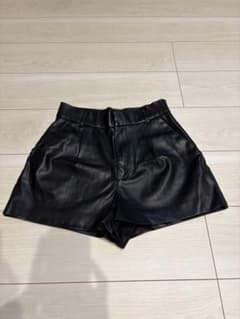 【ZARA/ザラ】フェイクレザー ショートパンツ/XSサイズのサムネイル
