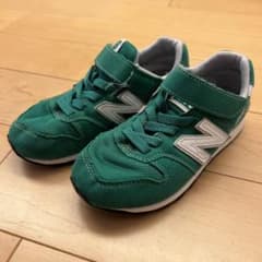 ニューバランス ♥︎ キッズ スニーカーのサムネイル