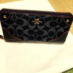 COACH財布のサムネイル