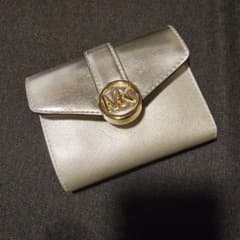 セ*ナ様 Michael Kors 三つ折り財布 ゴールドのサムネイル