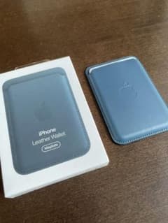iPhone レザーウォレット　正規品のサムネイル