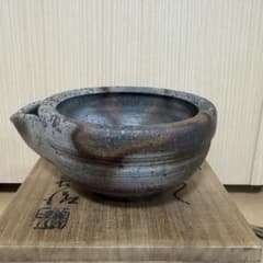 や*ち様 【備前焼】浦上善治 作 湯さまし(片口) 共箱 栞 付 備前焼】浦上善治 作 湯さまし(片口) 共箱 栞 付 - メルカリ
