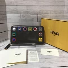 FENDI  フェンディ　財布のサムネイル