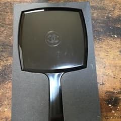 CHANELミラーのサムネイル