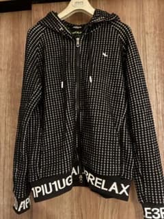 1PIU1UGUALE3RELAX ブラックワッフルパーカーのサムネイル