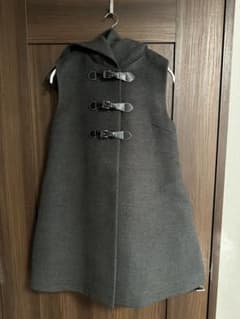 Bibiy. グレー フード付き ウール風ベスト - メルカリ