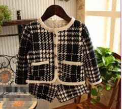 新品未使用！秋冬！女の子セットアップ☆サイズ120☆韓国輸入商品のサムネイル