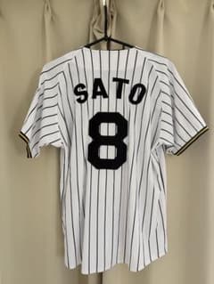 阪神タイガース 佐藤輝明 レプリカユニフォーム Sサイズ 2026年現行モデルのサムネイル