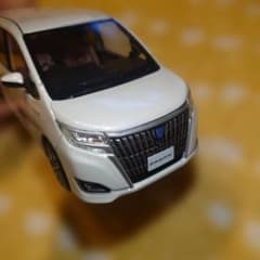 Esquire ミニカー 070 ホワイトパールクリスタルシャイン　模型 Esquire ミニカー 070 ホワイトパールクリスタルシャイン 模型 - メルカリ
