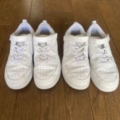双子 NIKE コートボローLOW 22cmのサムネイル