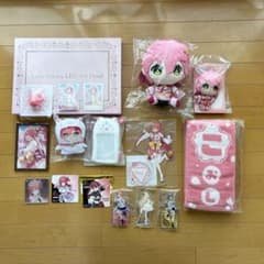 ホロライブグッズ　まとめ売り　さくらみこ・戌神ころね・宝鐘マリン・角巻わためのサムネイル