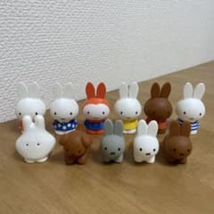ミッフィー ソフビ人形 18体セット　指人形　ソフビ　人形　フィギュア ミッフィー 指人形 ソフビ 11体セット - メルカリ
