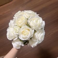 ホワイトローズ 造花ブーケ ブートニアセット - メルカリ