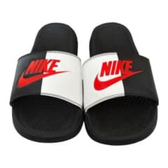 NIKE ベナッシ　サンダル　美品のサムネイル
