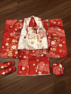 七五三　女の子　3歳　晴れ着のサムネイル