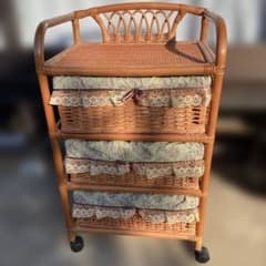 送料お安い今だけ価格‼️】ラタン製キャスター付き収納カート 藤家具