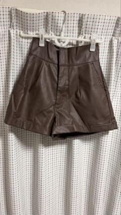 ブラウン レザーショートパンツのサムネイル