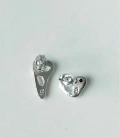 IRIS EARRINGS ours strong - メルカリ