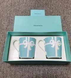 【新品•未使用】ティファニー ペアマグカップのサムネイル