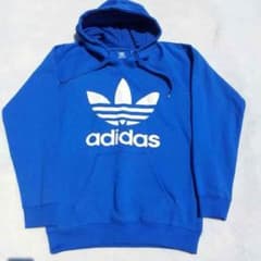 adidasパーカのサムネイル