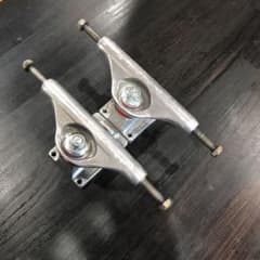 トラック　independent 139 low stg11のサムネイル