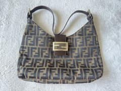 FENDI ズッカ柄 ワンショルダーバッグ FF金具 鑑定対応 26569 FENDI ズッカ柄 ワンショルダーバッグ FF金具 鑑定対応 26569 - メルカリ
