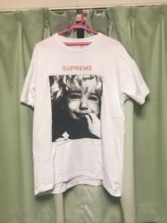 supremeのサムネイル
