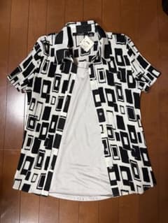 海外購入 Essentials by MILANO プリーツ半袖シャツ Lサイズのサムネイル