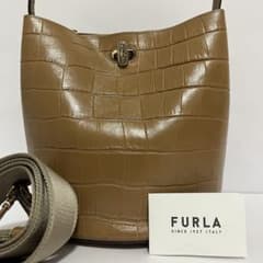 美品✨フルラ ダナエ 2way ショルダーバッグ ターンロック クロコ型