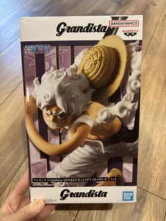 新品✨ワンピース Grandista ルフィ ギア5 フィギュアのサムネイル