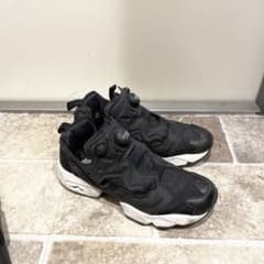 Reebok インスタポンプフューリー OG ブラック/ホワイト DV6985のサムネイル